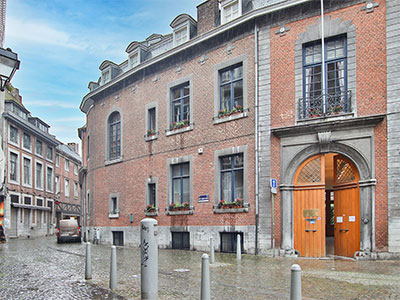 Entrée du bâtiment